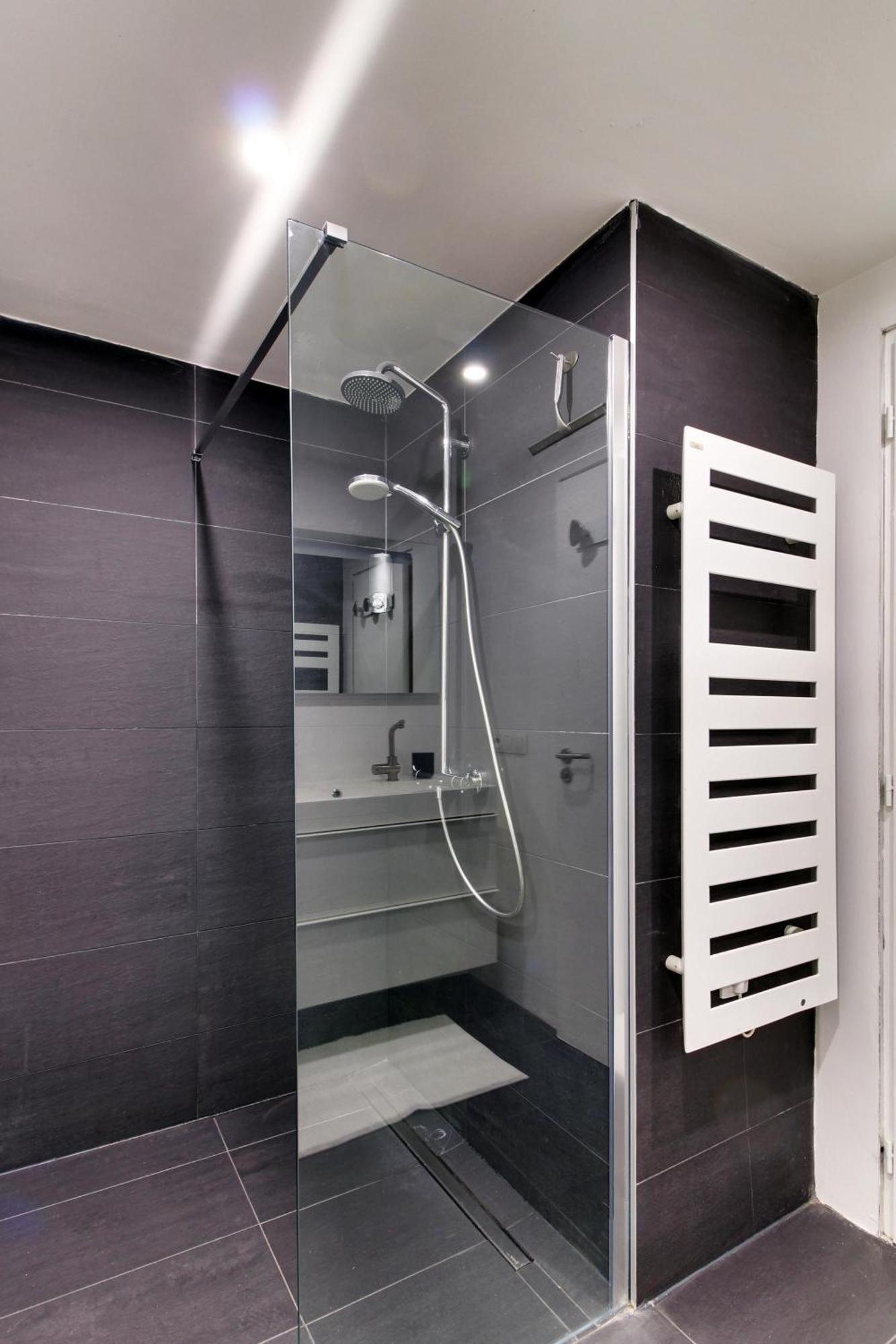 & Cosy 2br Opera/terreaux - Check-in 24/7 Lyon